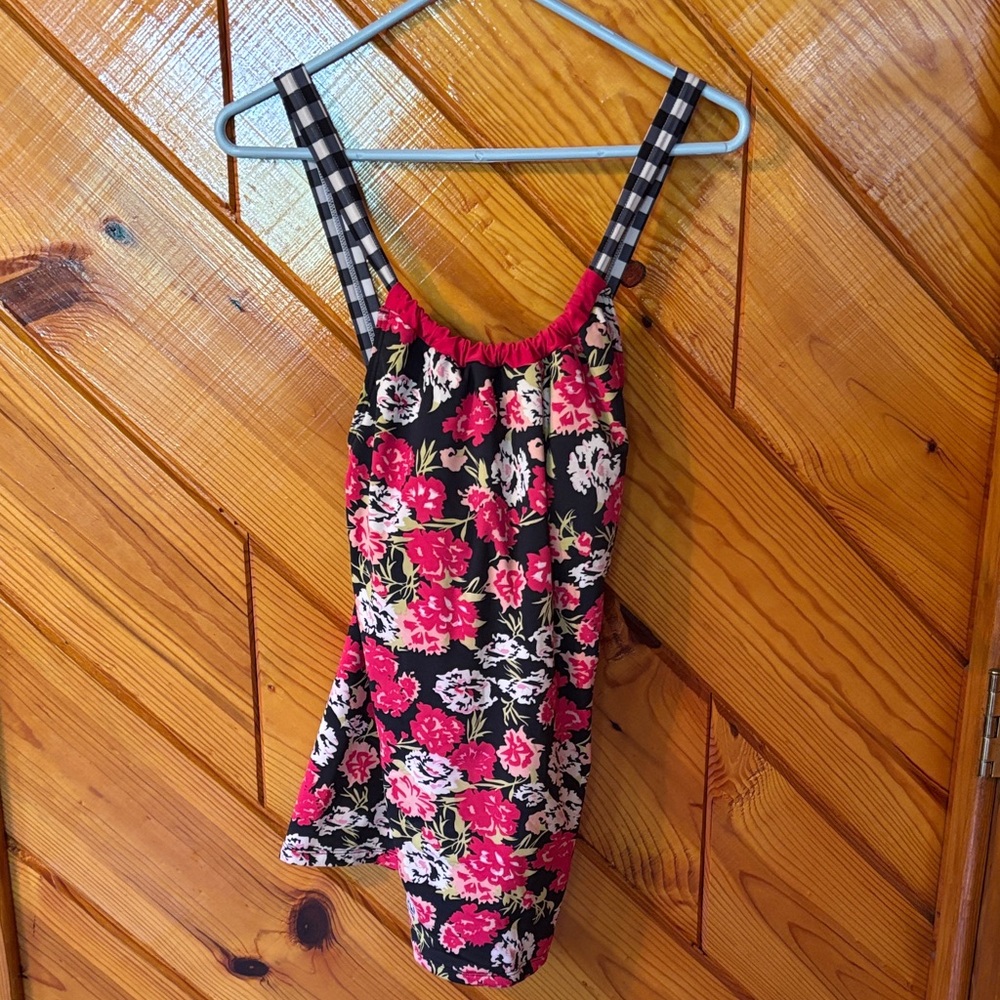 Lime Ricki Floral Swim Top - Black and Pink